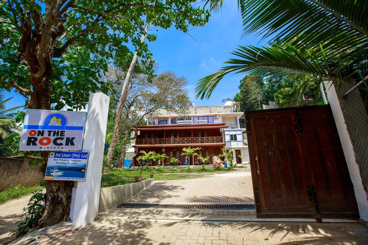 On The Rock Hotel Banduramulla Εξωτερικό φωτογραφία