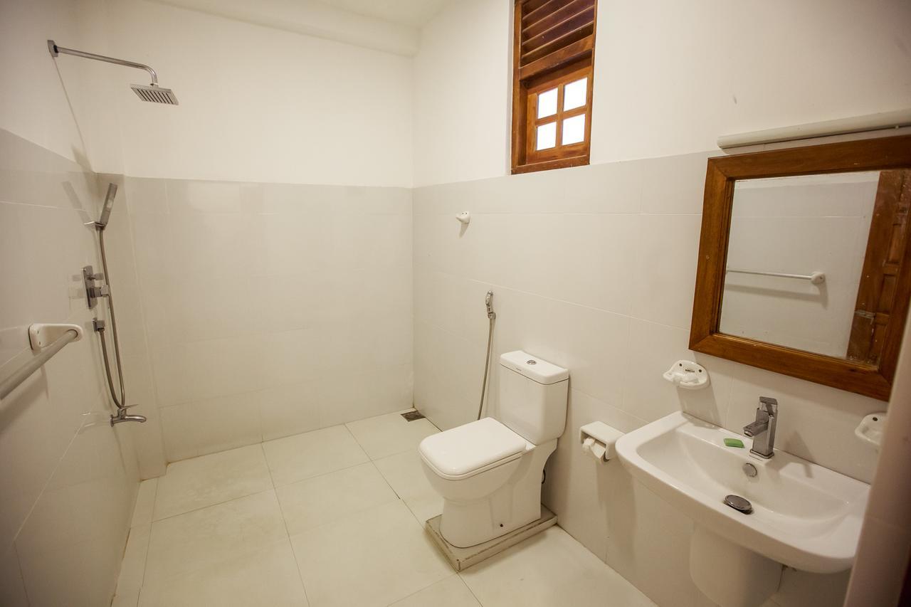 On The Rock Hotel Banduramulla Εξωτερικό φωτογραφία